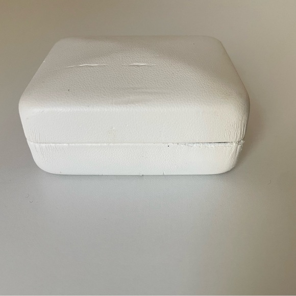 Black Hills Gold Cross Pendant Chain Necklace Tricolor Rose & Green Gold Leaf - Picture 9 of 9